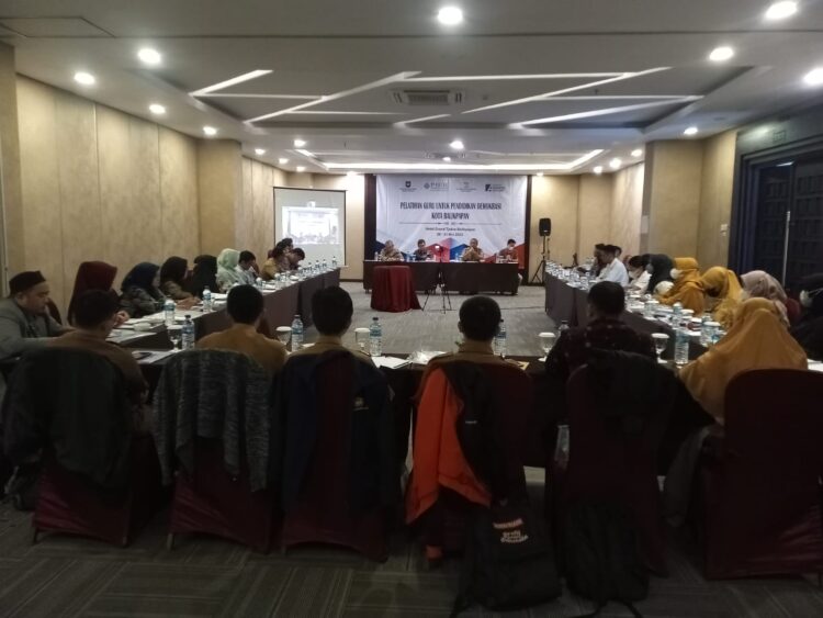 Puguh Birowo Buka Pelatihan Demokrasi untuk Guru