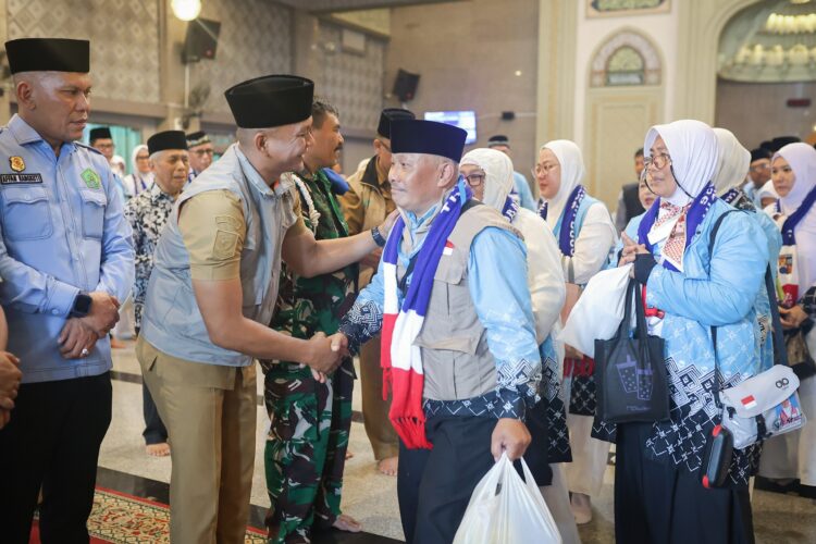 Jenal Mutaqin Lepas Kloter Terakhir Calon Jemaah Haji Kota Bogor