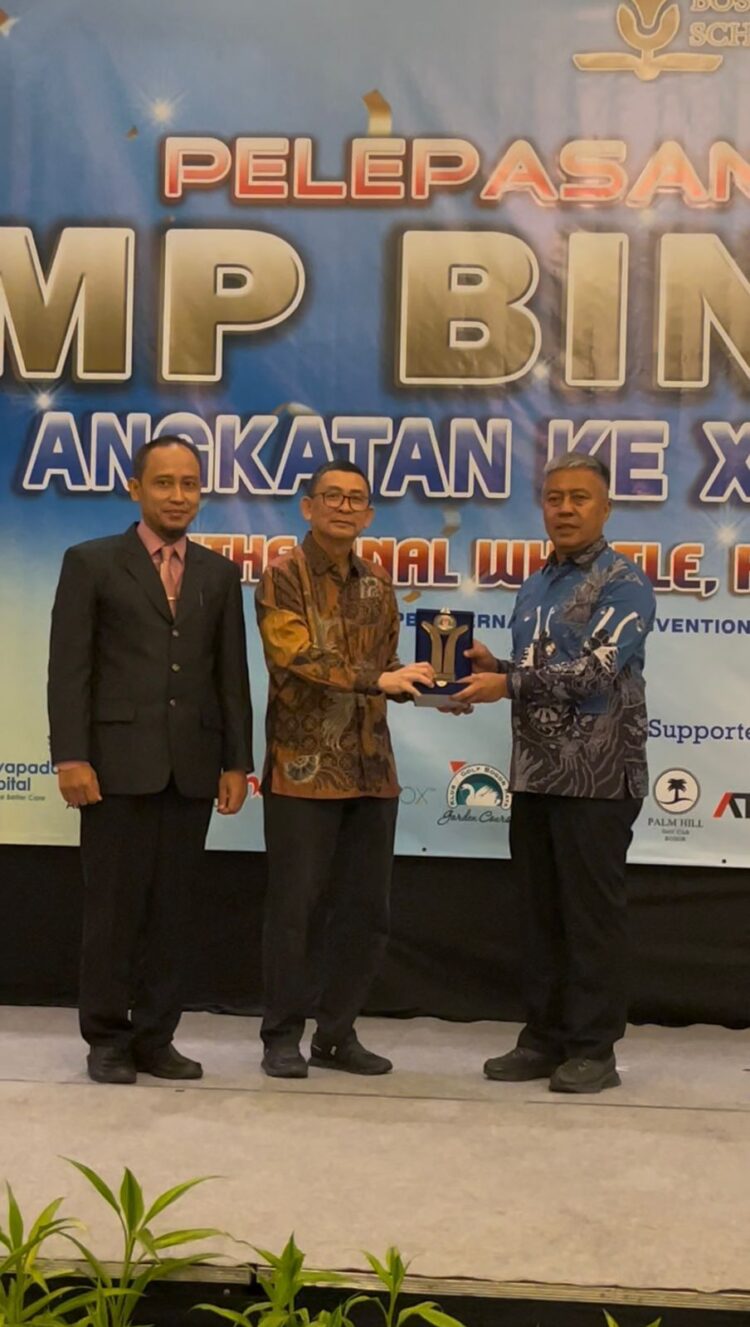 Harapan Denny Mulyadi: Alumni SMP Bosowa Bina Insani Terus Berkembang dengan Akhlak Mulia